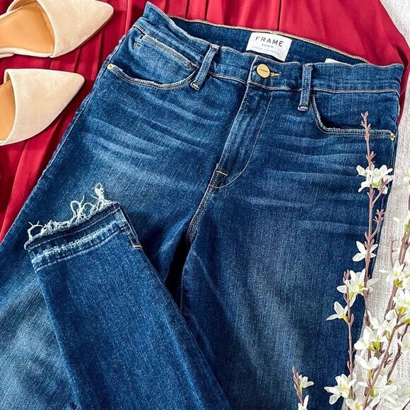 FRAME jeans. - Picture 1 of 11